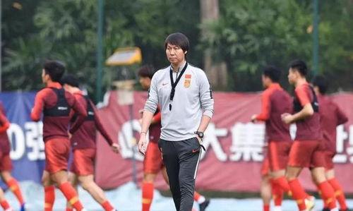 国足厨子爆料视频播放,场下生活与场上表现大不同