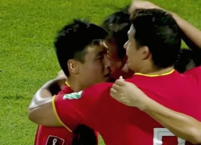 韩国足球队爆料视频最新,揭秘赛场背后惊人真相！