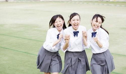 曰在校园在线观看,曰在校园在线观看，青春回忆再现