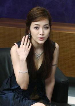 爆料娱乐圈侯佩岑,揭秘明星背后的故事